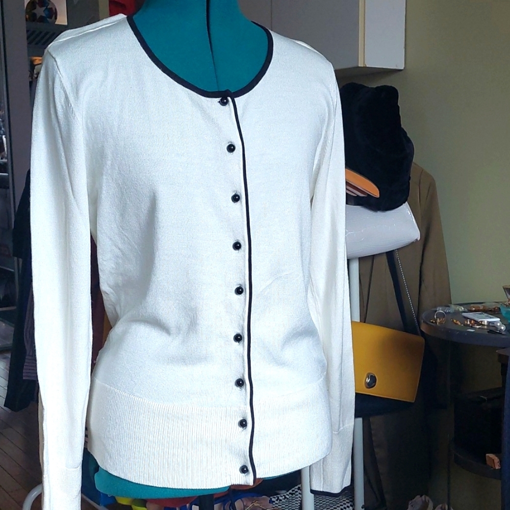 Marc Jocobs white cardigan size S